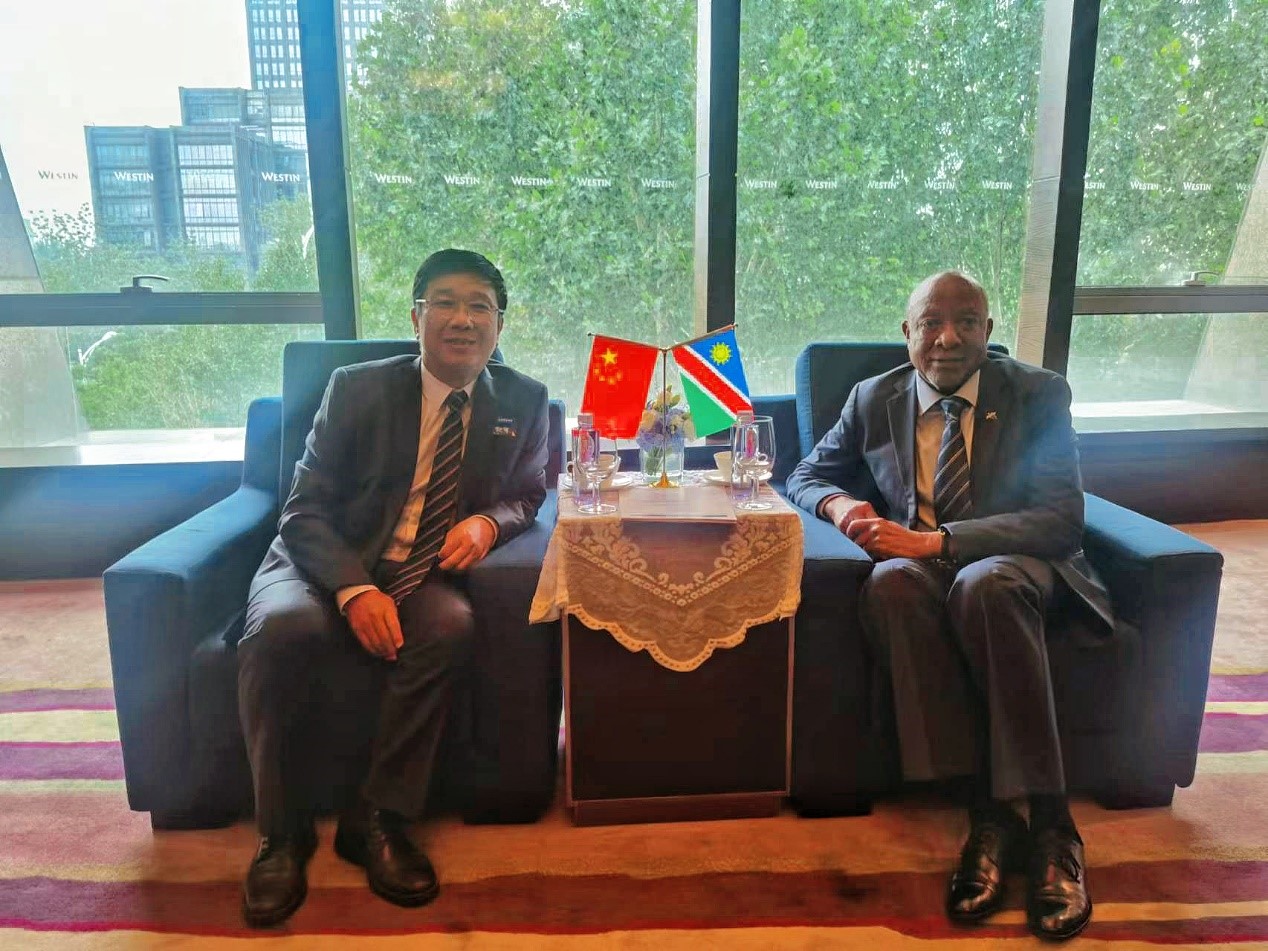 中非合作论坛期间w66利来 董事长王平卫拜会三国总统